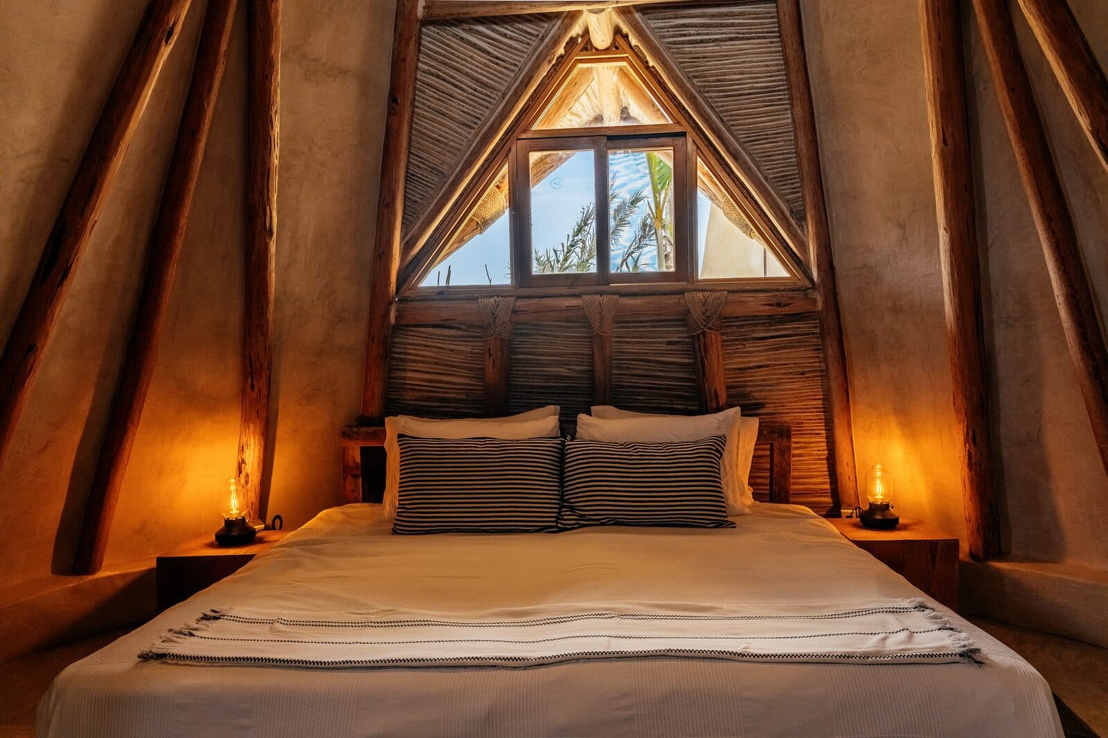 A guest room at Hotel Damara